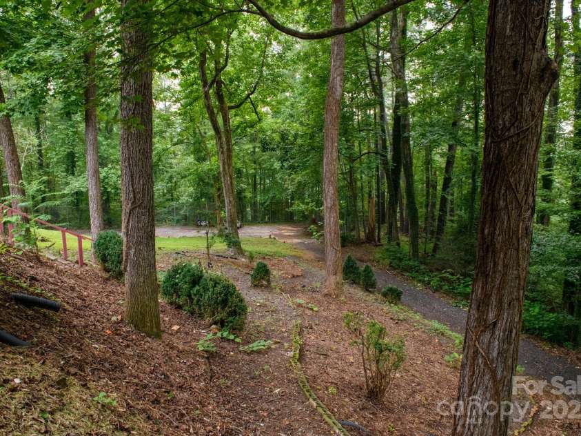 108 Maehill Place, Lenoir, NC 28645.  MLS# CAR4290950, YatesRealty ID 32163. 