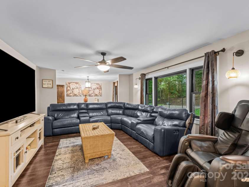 108 Maehill Place, Lenoir, NC 28645.  MLS# CAR4290950, YatesRealty ID 32163. 