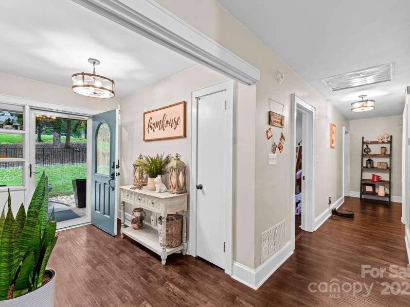 108 Maehill Place, Lenoir, NC 28645.  MLS# CAR4290950, YatesRealty ID 32163. 