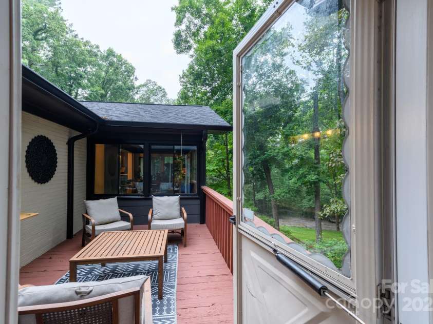 108 Maehill Place, Lenoir, NC 28645.  MLS# CAR4290950, YatesRealty ID 32163. 