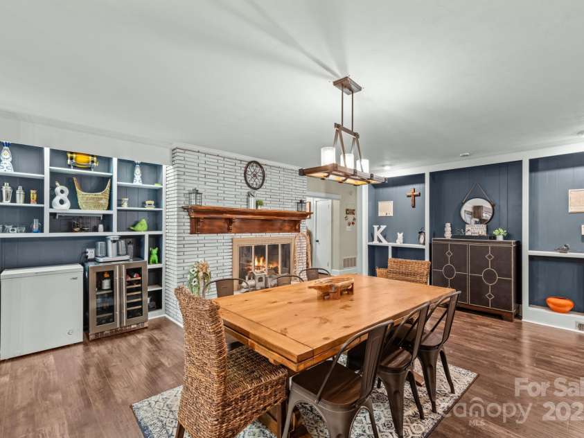 108 Maehill Place, Lenoir, NC 28645.  MLS# CAR4290950, YatesRealty ID 32163. 