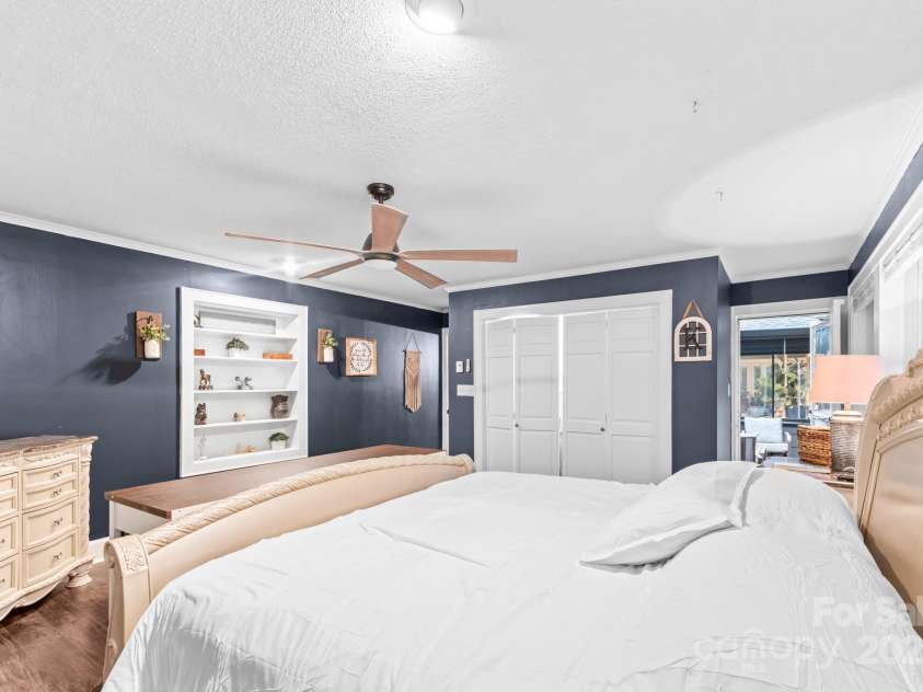 108 Maehill Place, Lenoir, NC 28645.  MLS# CAR4290950, YatesRealty ID 32163. 