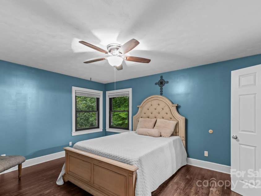 108 Maehill Place, Lenoir, NC 28645.  MLS# CAR4290950, YatesRealty ID 32163. 