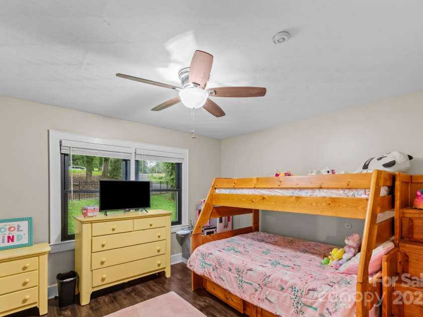 108 Maehill Place, Lenoir, NC 28645.  MLS# CAR4290950, YatesRealty ID 32163. 