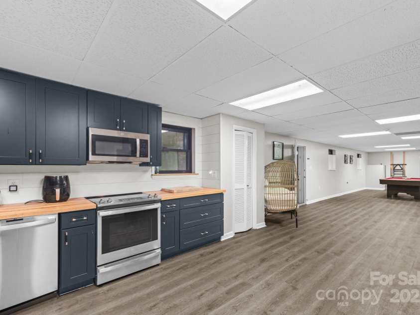 108 Maehill Place, Lenoir, NC 28645.  MLS# CAR4290950, YatesRealty ID 32163. 