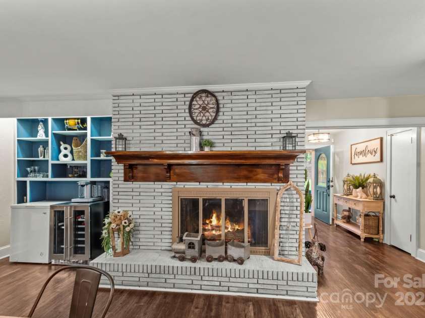 108 Maehill Place, Lenoir, NC 28645.  MLS# CAR4290950, YatesRealty ID 32163. 