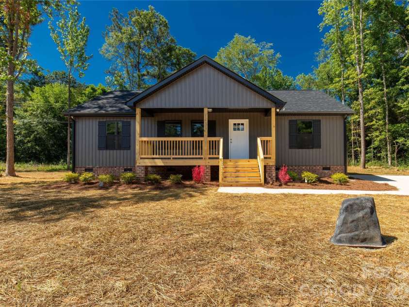 1433 Mack Drive, McConnells, SC 29726.  MLS# CAR4394617, YatesRealty ID 32163. 