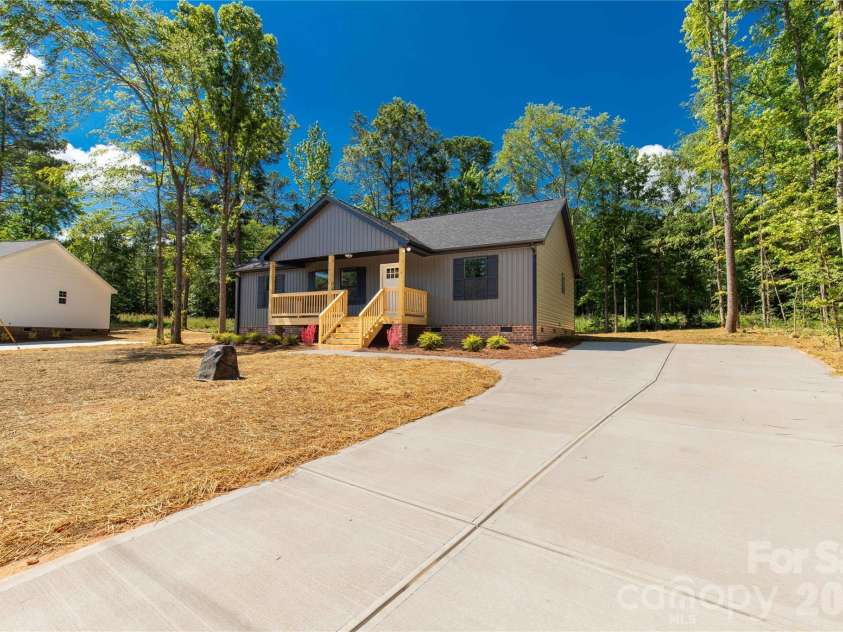 1433 Mack Drive, McConnells, SC 29726.  MLS# CAR4394617, YatesRealty ID 32163. 