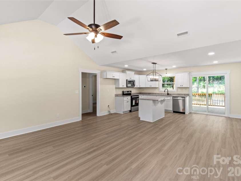 1433 Mack Drive, McConnells, SC 29726.  MLS# CAR4394617, YatesRealty ID 32163. 
