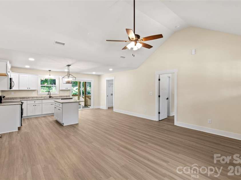 1433 Mack Drive, McConnells, SC 29726.  MLS# CAR4394617, YatesRealty ID 32163. 