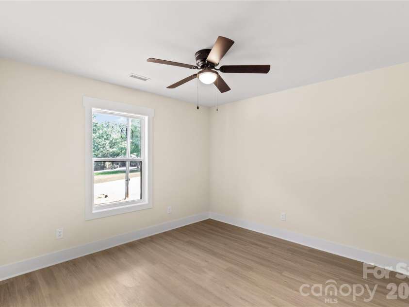 1433 Mack Drive, McConnells, SC 29726.  MLS# CAR4394617, YatesRealty ID 32163. 