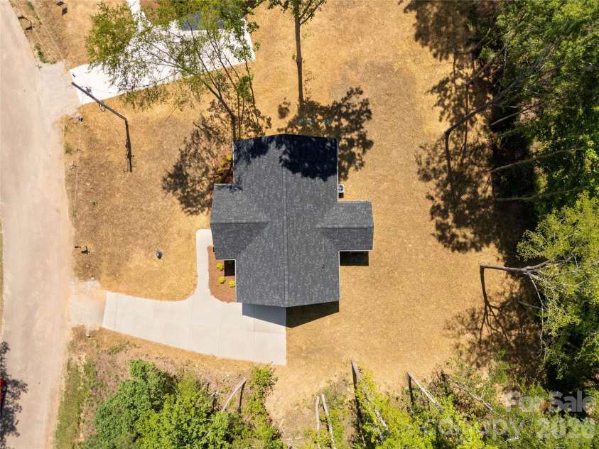 1433 Mack Drive, McConnells, SC 29726.  MLS# CAR4394617, YatesRealty ID 32163. 