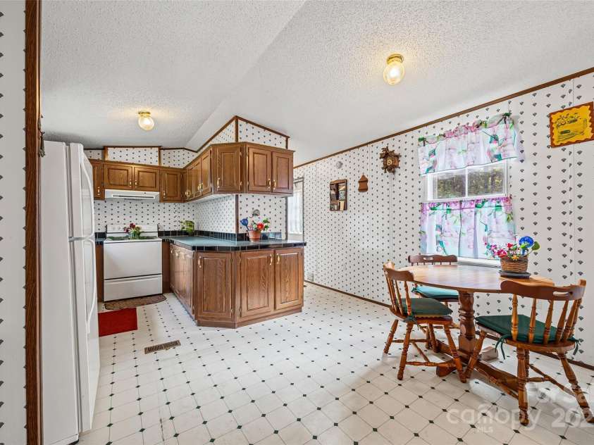 1106 Sierra Road, York, SC 29745.  MLS# CAR4291910, YatesRealty ID 32164. 