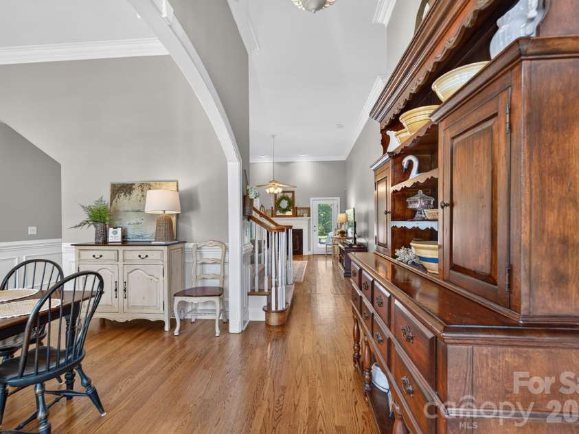 932 Gristmill Drive, Rock Hill, SC 29732.  MLS# CAR4393110, YatesRealty ID 32164. Entrance Foyer