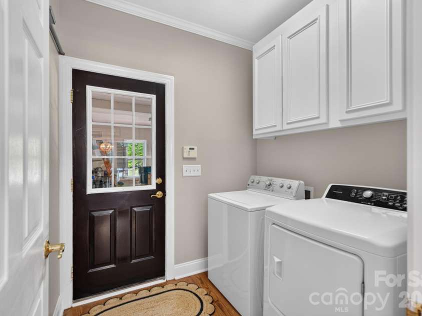 932 Gristmill Drive, Rock Hill, SC 29732.  MLS# CAR4393110, YatesRealty ID 32164. Laundry Room