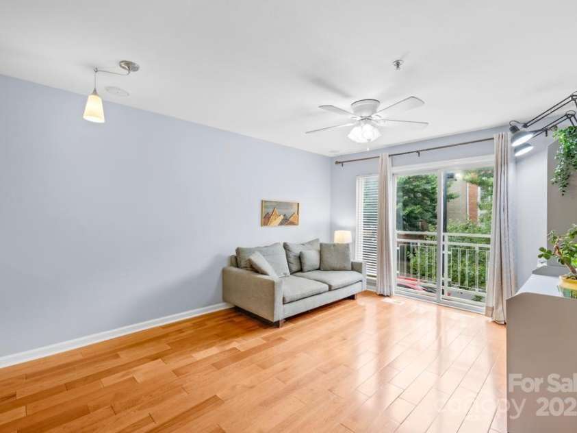 529 Donatello Avenue, Charlotte, NC 28205.  MLS# CAR4289886, YatesRealty ID 32165. 