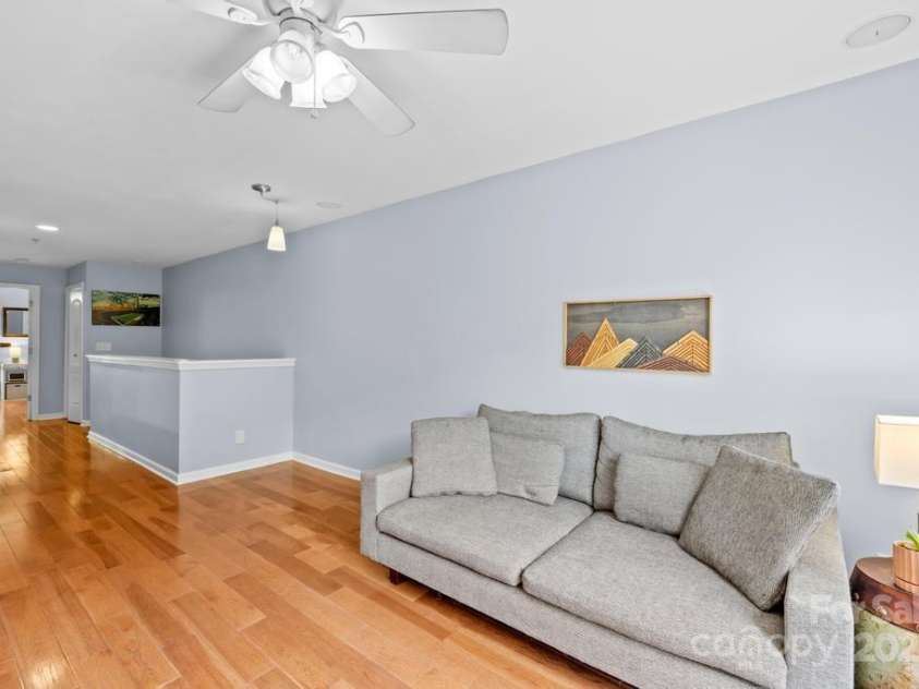 529 Donatello Avenue, Charlotte, NC 28205.  MLS# CAR4289886, YatesRealty ID 32165. 