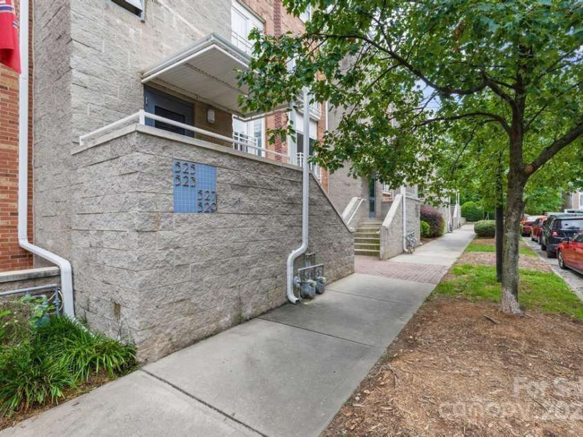 529 Donatello Avenue, Charlotte, NC 28205.  MLS# CAR4289886, YatesRealty ID 32165. 