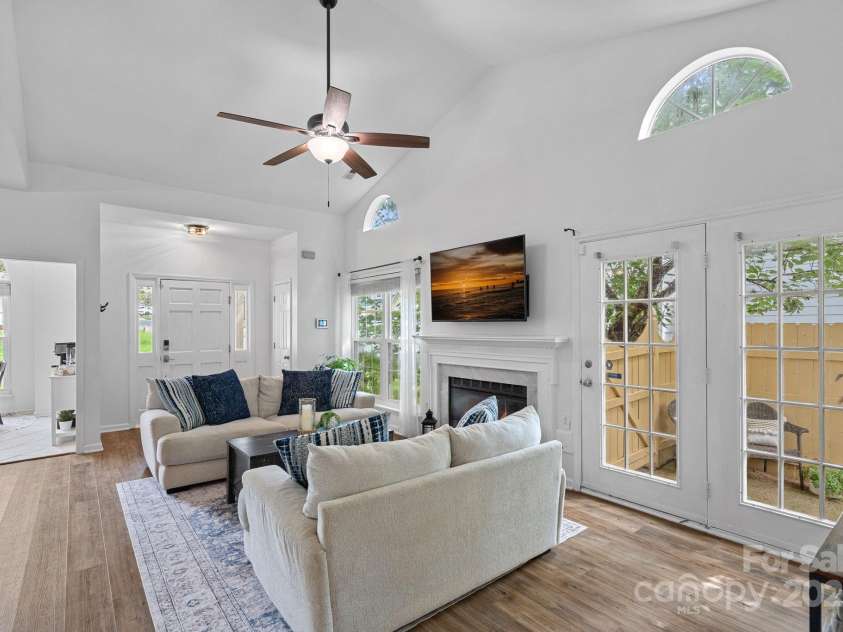 145 Ashford Hollow Lane, Mooresville, NC 28117.  MLS# CAR4289926, YatesRealty ID 32167. 