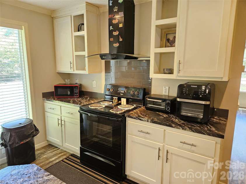 3520 Pea Ridge Road, Morganton, NC 28655.  MLS# CAR4384632, YatesRealty ID 32167. 