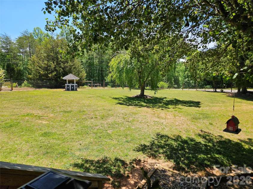 3520 Pea Ridge Road, Morganton, NC 28655.  MLS# CAR4384632, YatesRealty ID 32167. 