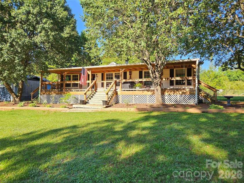 3520 Pea Ridge Road, Morganton, NC 28655.  MLS# CAR4384632, YatesRealty ID 32167. 
