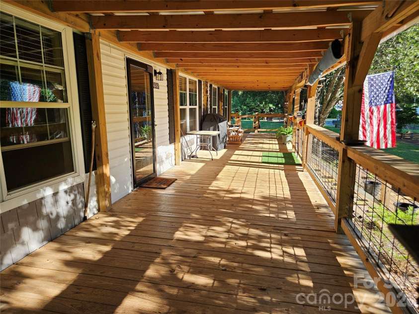 3520 Pea Ridge Road, Morganton, NC 28655.  MLS# CAR4384632, YatesRealty ID 32167. 