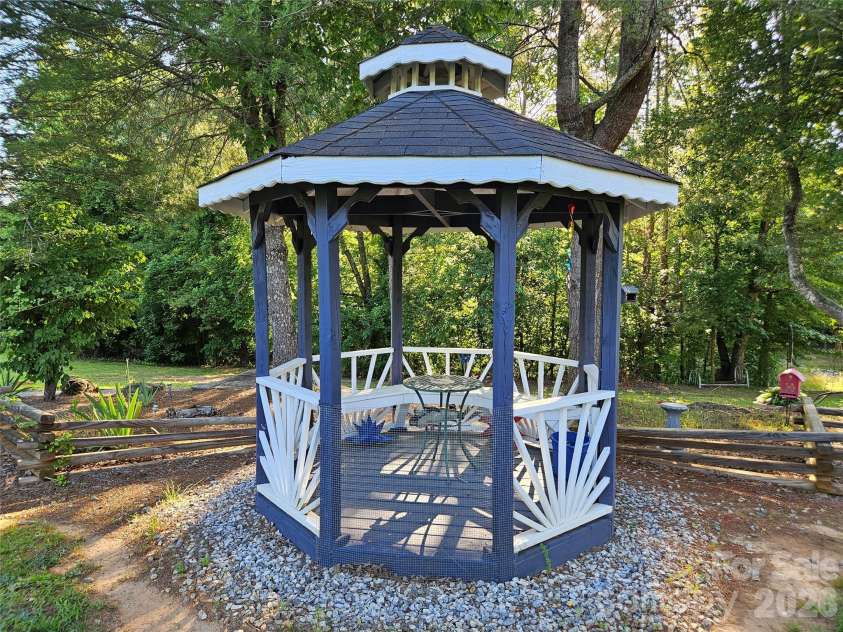 3520 Pea Ridge Road, Morganton, NC 28655.  MLS# CAR4384632, YatesRealty ID 32167. 