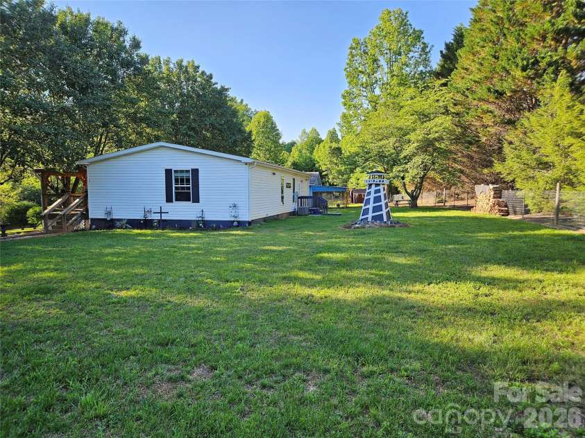 3520 Pea Ridge Road, Morganton, NC 28655.  MLS# CAR4384632, YatesRealty ID 32167. 