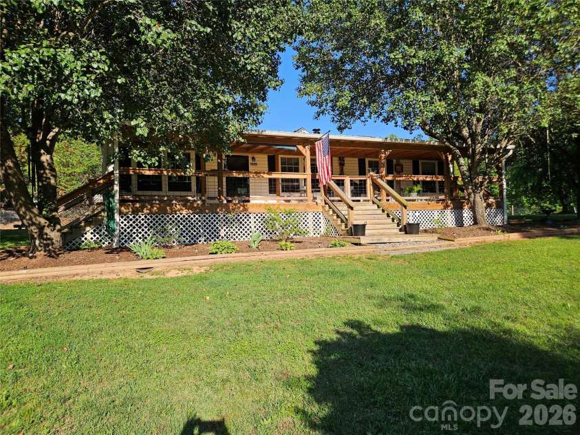 3520 Pea Ridge Road, Morganton, NC 28655.  MLS# CAR4384632, YatesRealty ID 32167. 