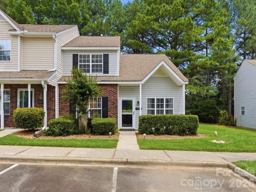 15477 Asterwind Court, Charlotte, NC 28277.  MLS# CAR4391662, YatesRealty ID 32168. 