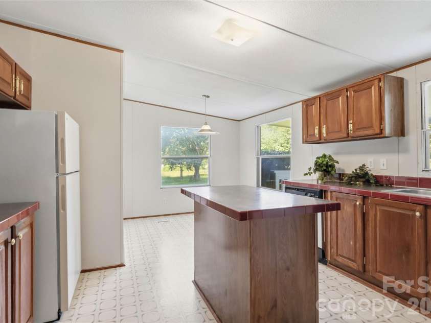 305 Southfork Meadows Road, Gastonia, NC 28052.  MLS# CAR4393109, YatesRealty ID 32169. 