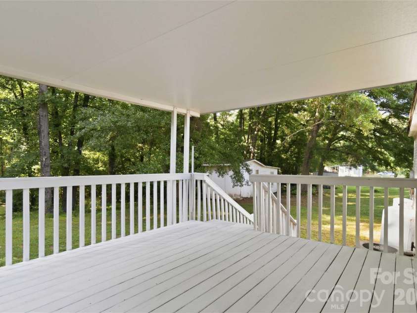 305 Southfork Meadows Road, Gastonia, NC 28052.  MLS# CAR4393109, YatesRealty ID 32169. 