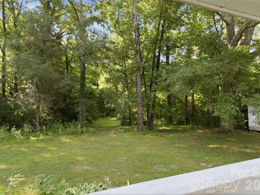 305 Southfork Meadows Road, Gastonia, NC 28052.  MLS# CAR4393109, YatesRealty ID 32169. 