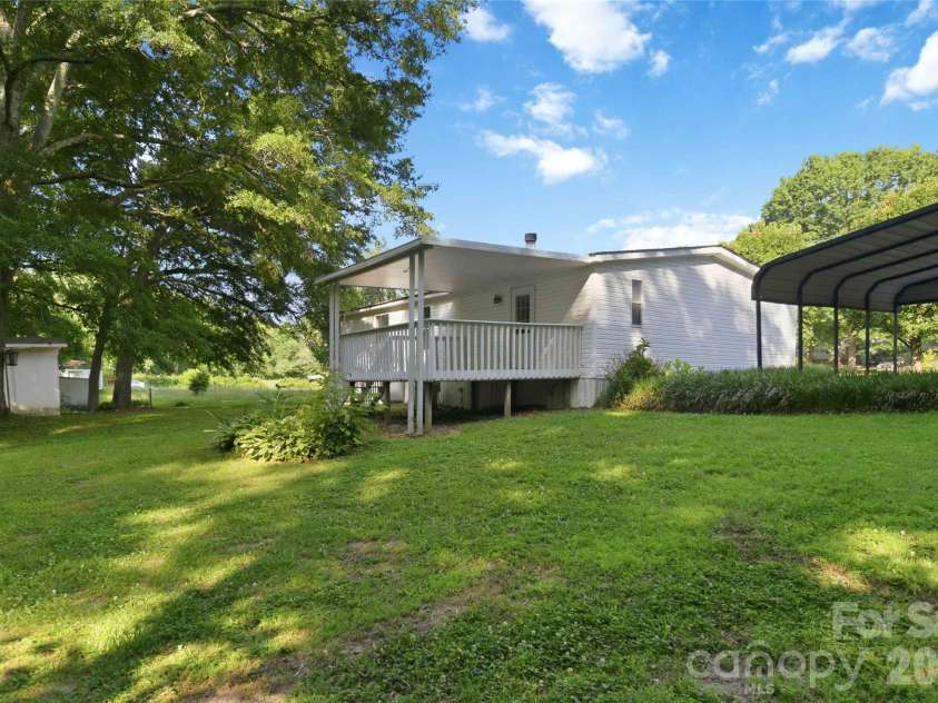 305 Southfork Meadows Road, Gastonia, NC 28052.  MLS# CAR4393109, YatesRealty ID 32169. 