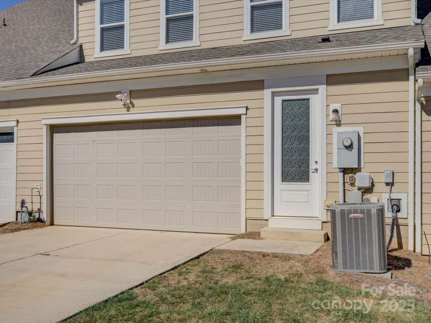 11522 Founders Park Lane, Pineville, NC 28134.  MLS# CAR4312849, YatesRealty ID 3217. 