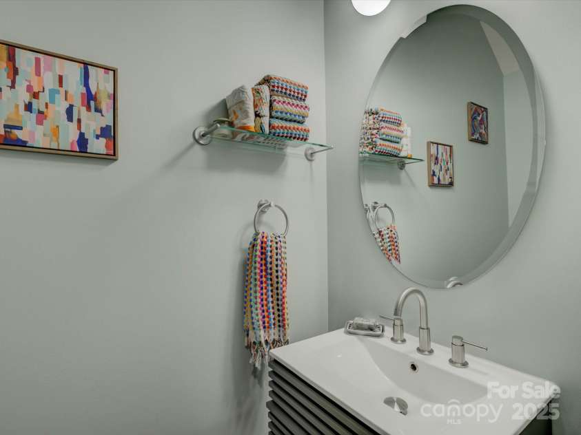 11522 Founders Park Lane, Pineville, NC 28134.  MLS# CAR4312849, YatesRealty ID 3217. Half Bath downstairs