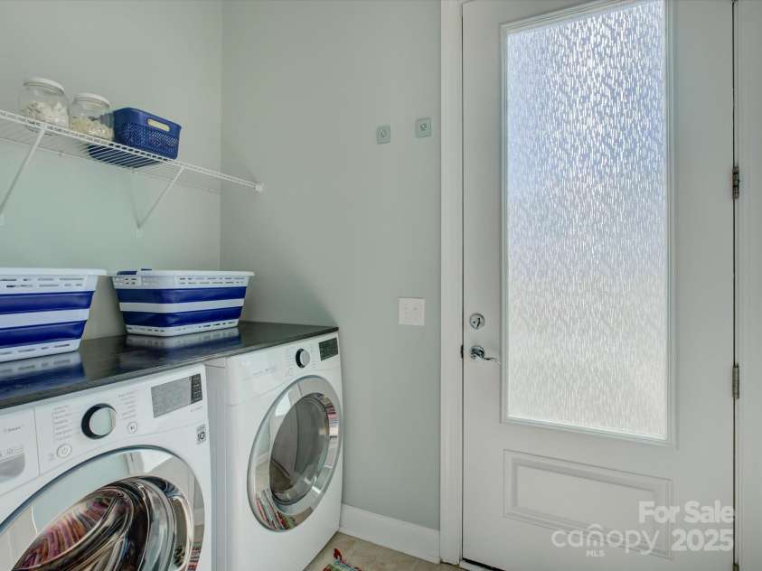 11522 Founders Park Lane, Pineville, NC 28134.  MLS# CAR4312849, YatesRealty ID 3217. Laundry