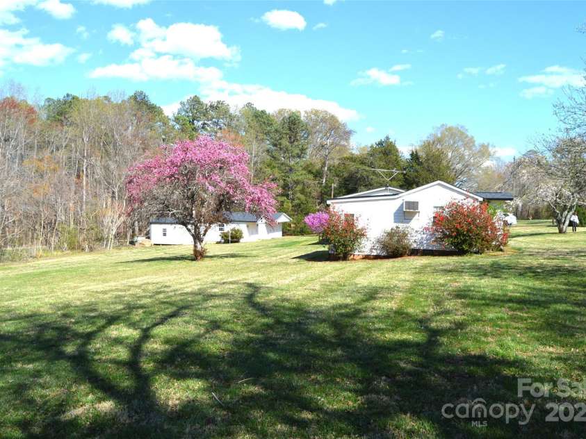 648 Dobson Farm Road, Statesville, NC 28625.  MLS# CAR4240456, YatesRealty ID 3217. 