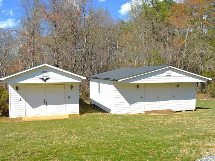 648 Dobson Farm Road, Statesville, NC 28625.  MLS# CAR4240456, YatesRealty ID 3217. 