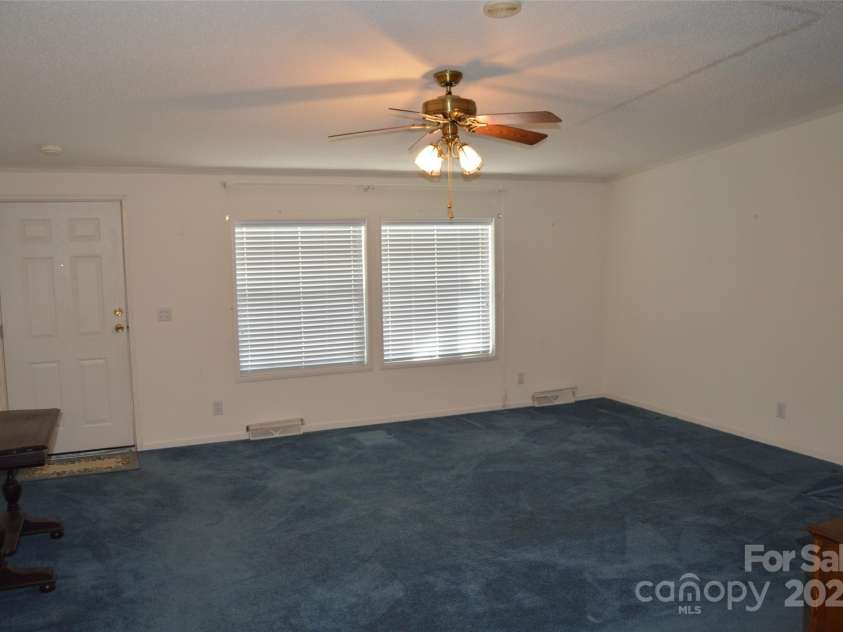 648 Dobson Farm Road, Statesville, NC 28625.  MLS# CAR4240456, YatesRealty ID 3217. 