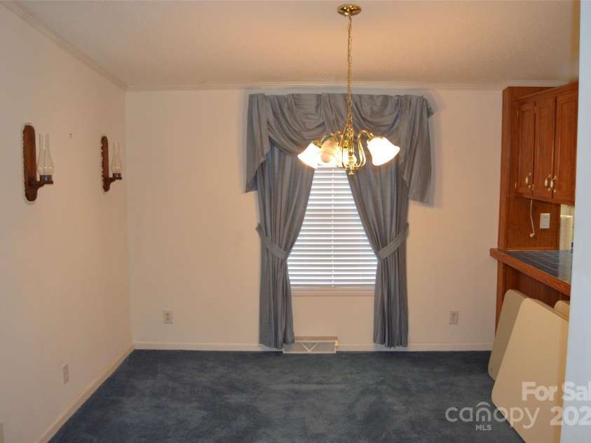 648 Dobson Farm Road, Statesville, NC 28625.  MLS# CAR4240456, YatesRealty ID 3217. 