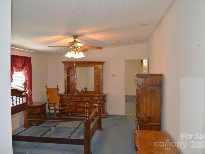 648 Dobson Farm Road, Statesville, NC 28625.  MLS# CAR4240456, YatesRealty ID 3217. 