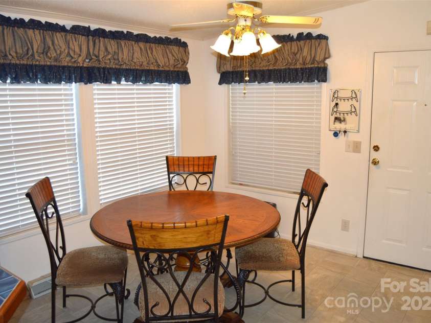 648 Dobson Farm Road, Statesville, NC 28625.  MLS# CAR4240456, YatesRealty ID 3217. 