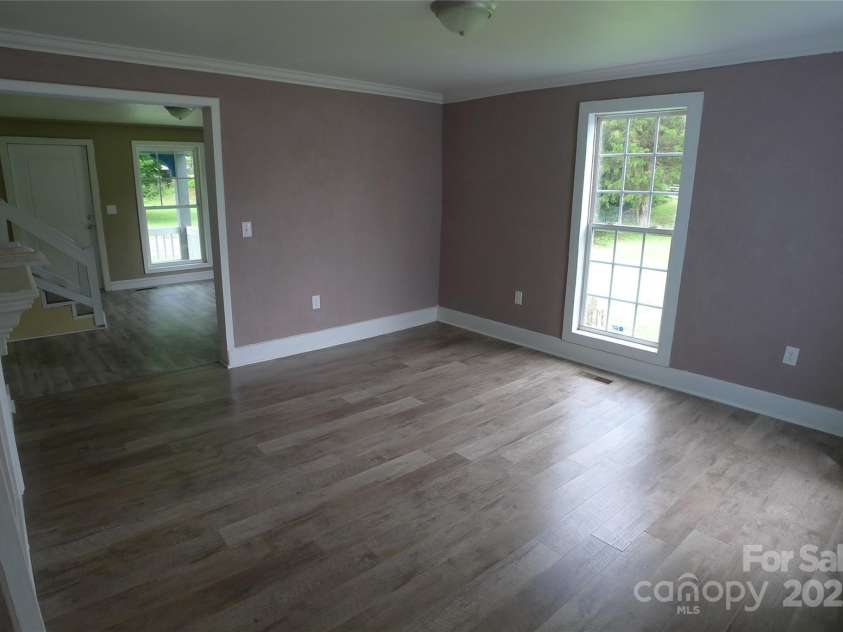 816 Olympia Street, Lexington, NC 27295.  MLS# CAR4292621, YatesRealty ID 32171. 