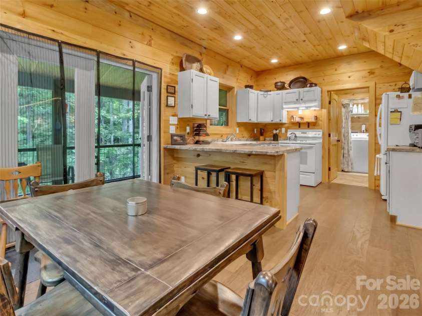 85 Lady Slipper Trail, Hot Springs, NC 28743.  MLS# CAR4391131, YatesRealty ID 32172. 