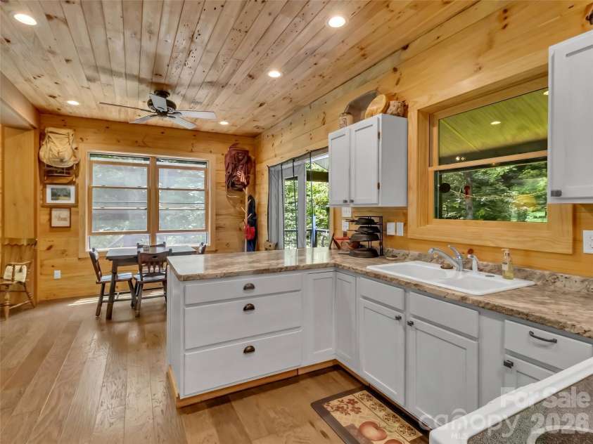 85 Lady Slipper Trail, Hot Springs, NC 28743.  MLS# CAR4391131, YatesRealty ID 32172. 