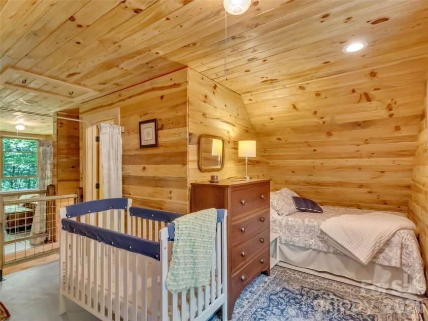 85 Lady Slipper Trail, Hot Springs, NC 28743.  MLS# CAR4391131, YatesRealty ID 32172. 