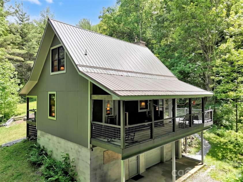 85 Lady Slipper Trail, Hot Springs, NC 28743.  MLS# CAR4391131, YatesRealty ID 32172. 