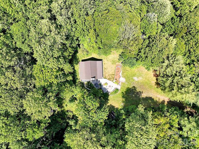 85 Lady Slipper Trail, Hot Springs, NC 28743.  MLS# CAR4391131, YatesRealty ID 32172. 